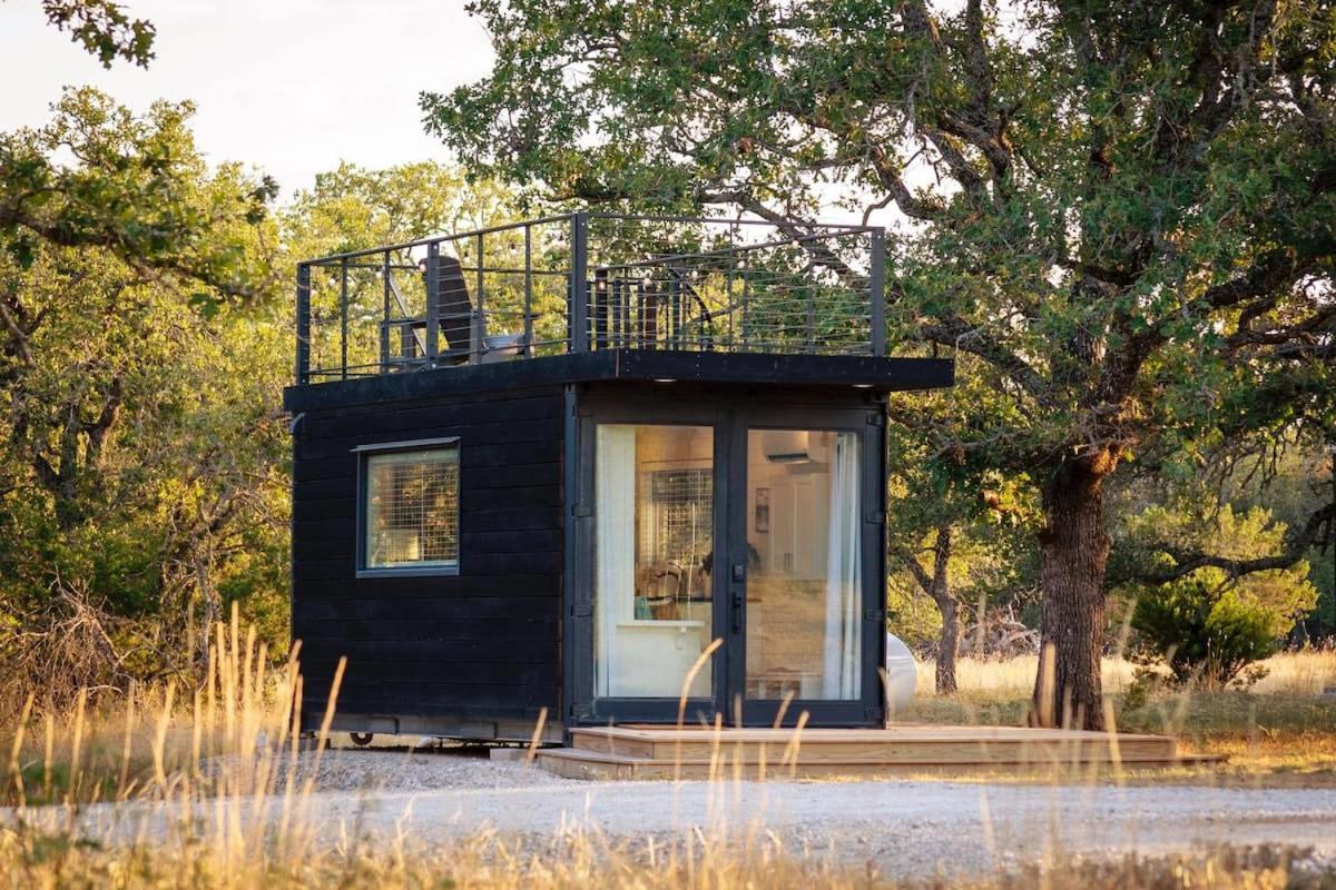 New! Luxury Shipping Container The Desert Escape Ferienhaus