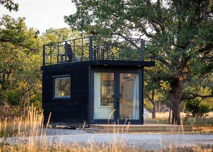New! Luxury Shipping Container The Desert Escape